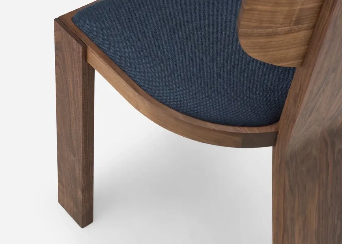 171Y Vega B Chair – De La Espada at Mesmetric