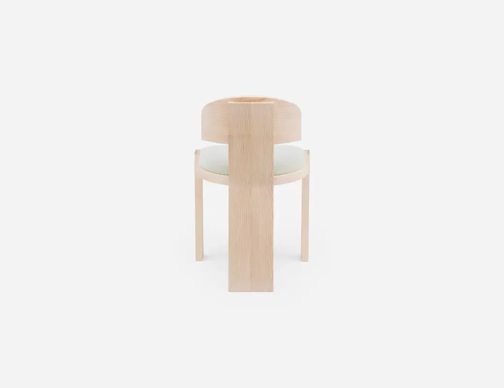 171Z Vega A Chair - De La Espada w Mesmetric