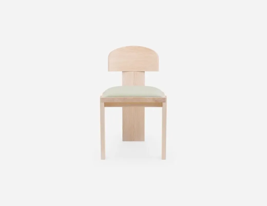 171Z Vega A Chair - De La Espada w Mesmetric