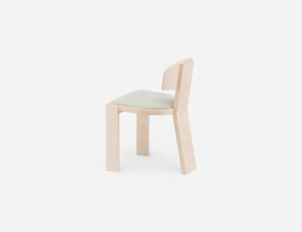 171Z Vega A Chair - De La Espada w Mesmetric