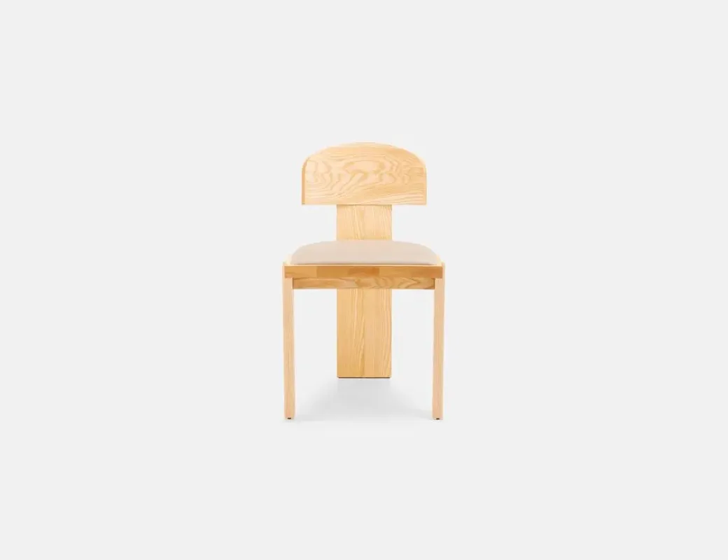 171Z Vega A Chair - De La Espada w Mesmetric