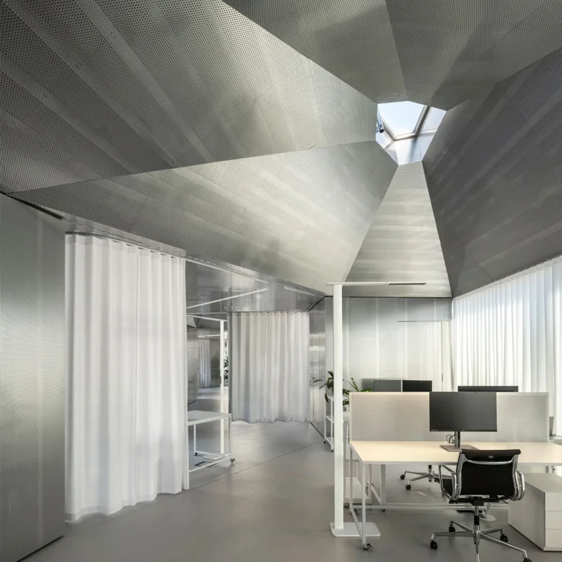 Workmates Floor Single – Flos at Mesmetric