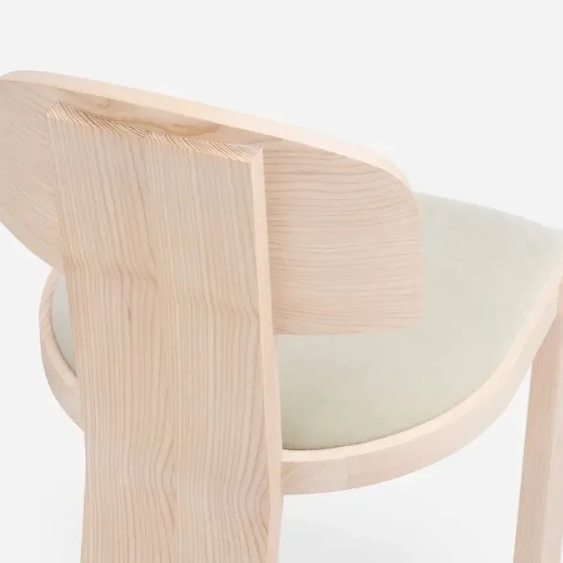 171Z Vega A Chair - De La Espada w Mesmetric