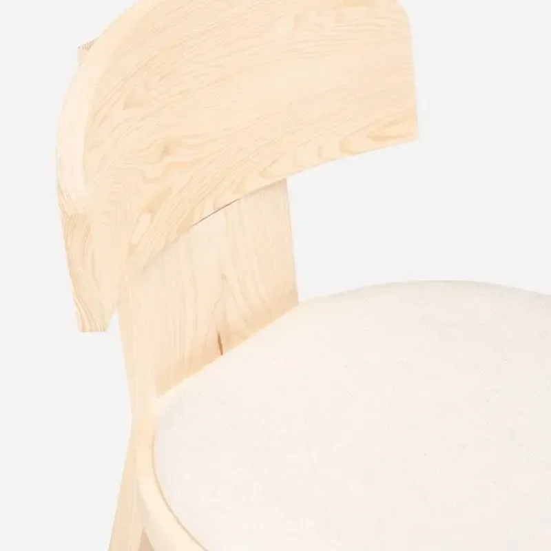 171Z Vega A Chair - De La Espada w Mesmetric
