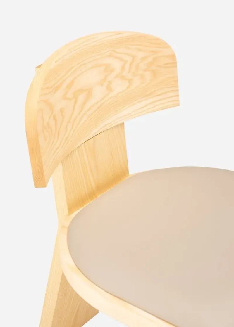 171Z Vega A Chair - De La Espada w Mesmetric