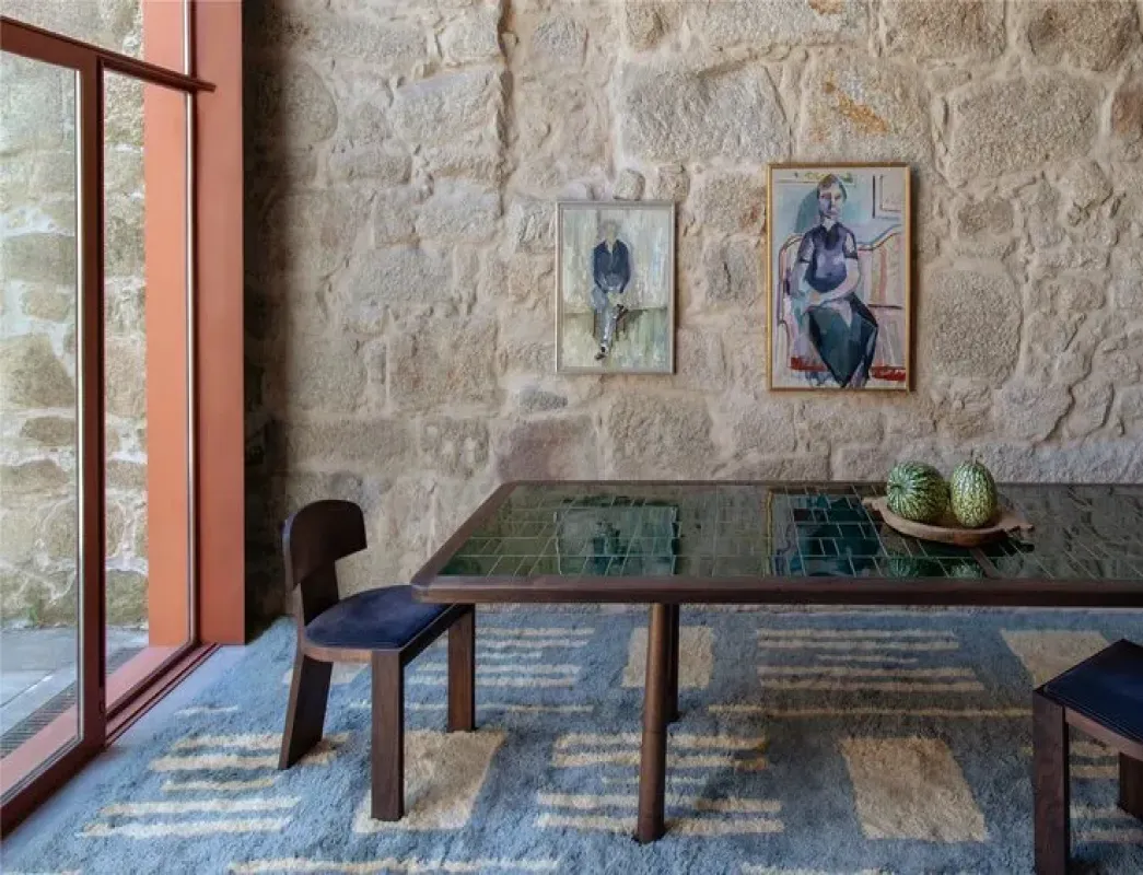 171Z Vega A Chair - De La Espada w Mesmetric
