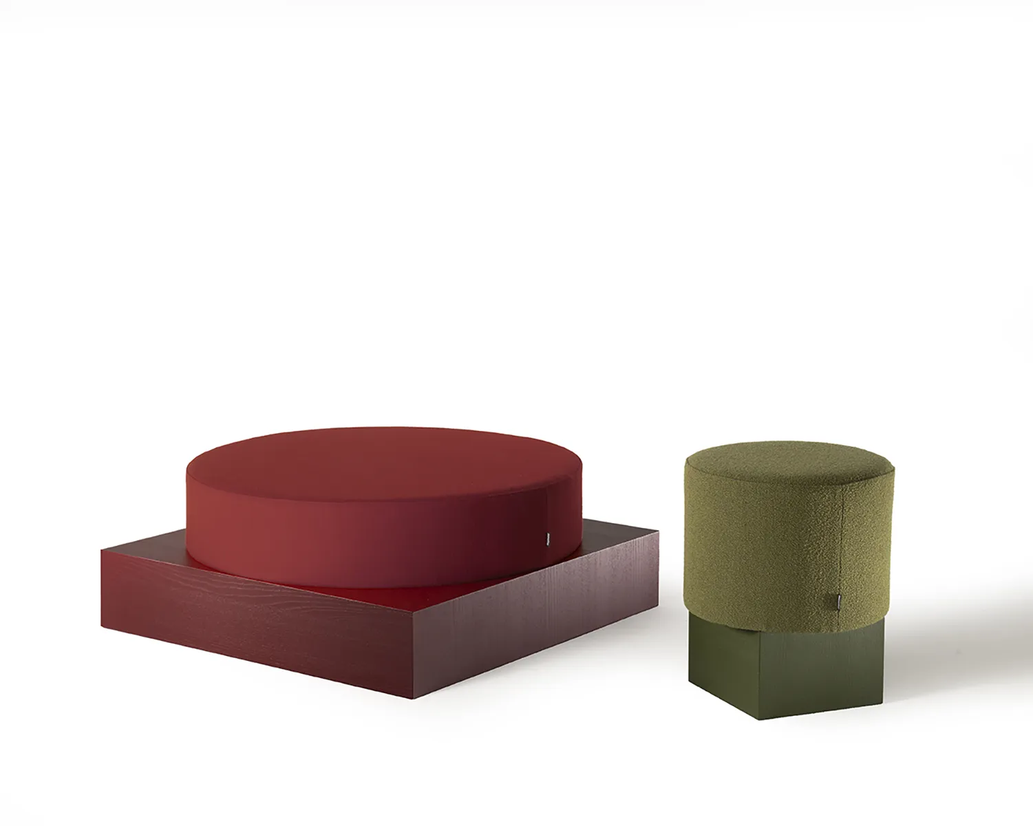 Zymmo pouf – Zanotta at Mesmetric