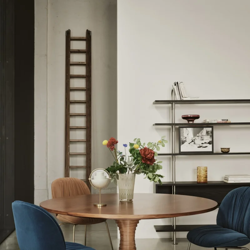 Beetle Soft Dining Fully Upholstered – Gubi.dk at Mesmetric