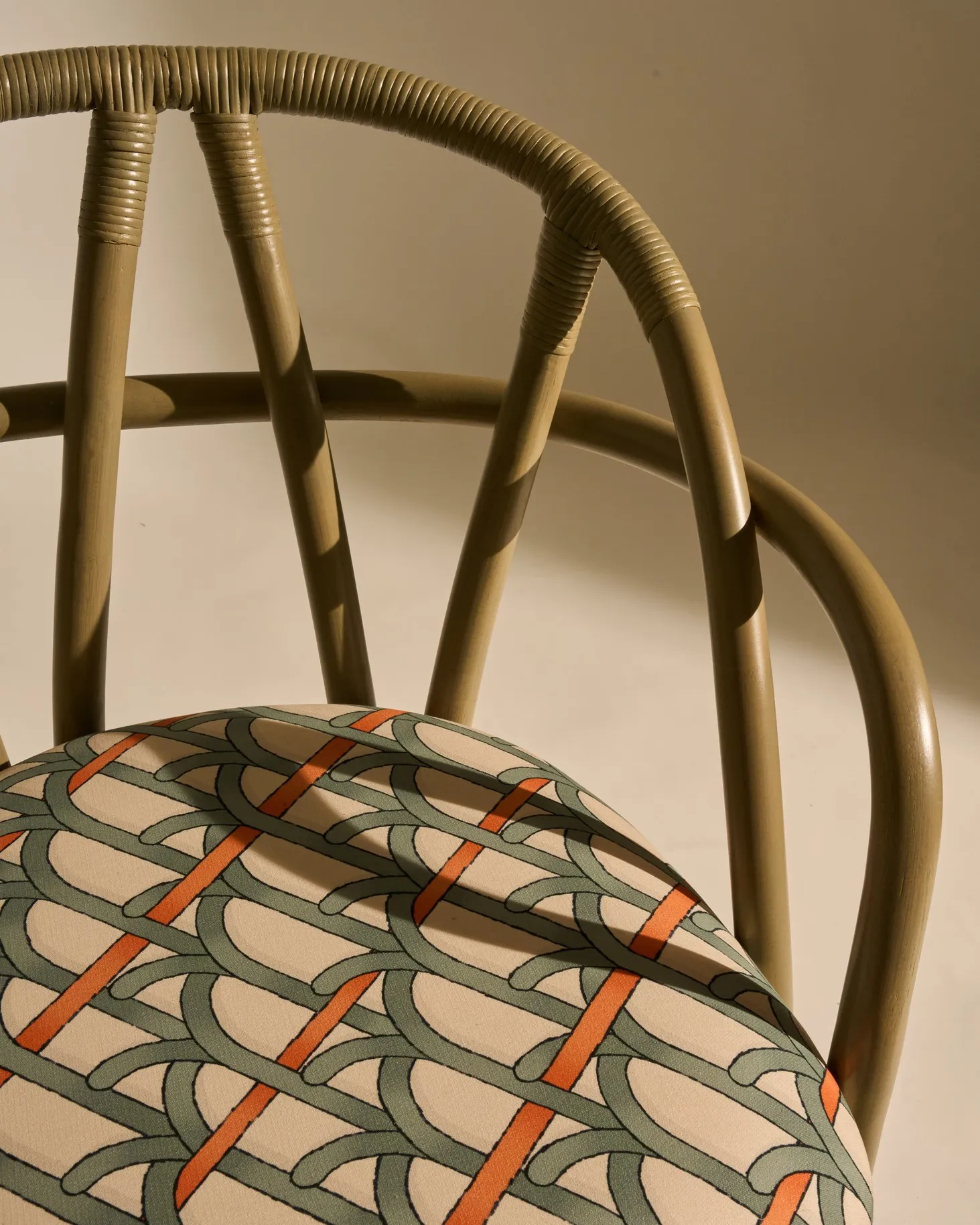 Bistra Dining Armchair – Gubi.dk at Mesmetric
