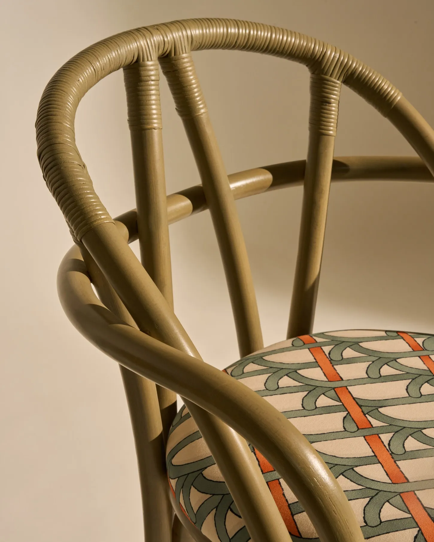 Bistra Dining Armchair – Gubi.dk at Mesmetric