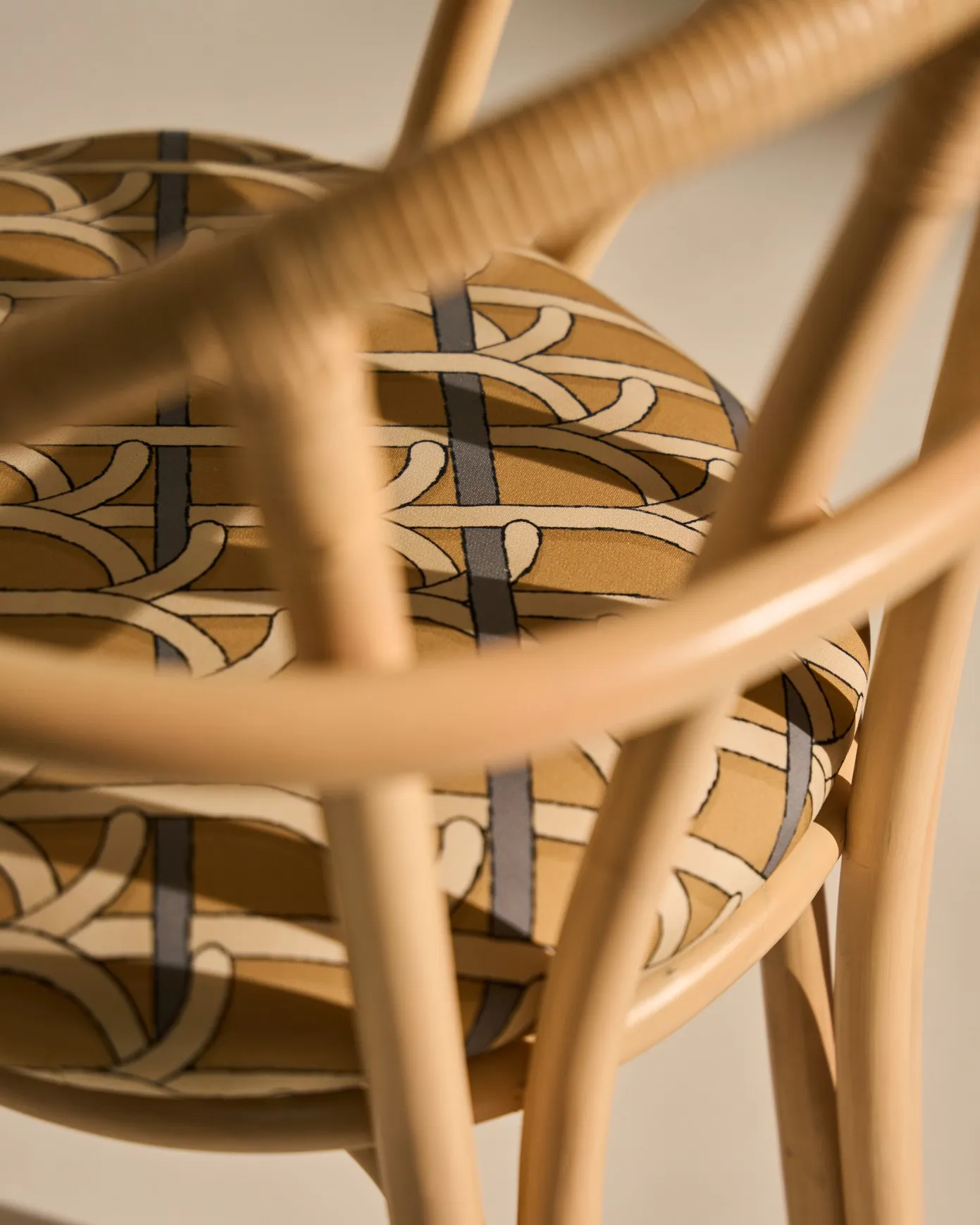 Bistra Dining Armchair – Gubi.dk at Mesmetric