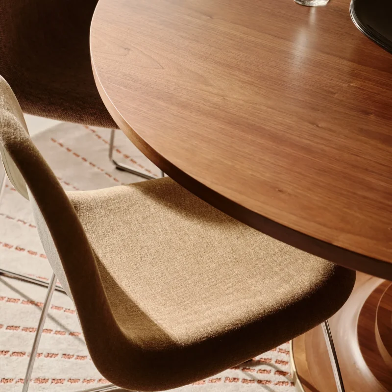 Gubi 3D Dining Sledge-Base Front Upholstered – Gubi.dk at Mesmetric