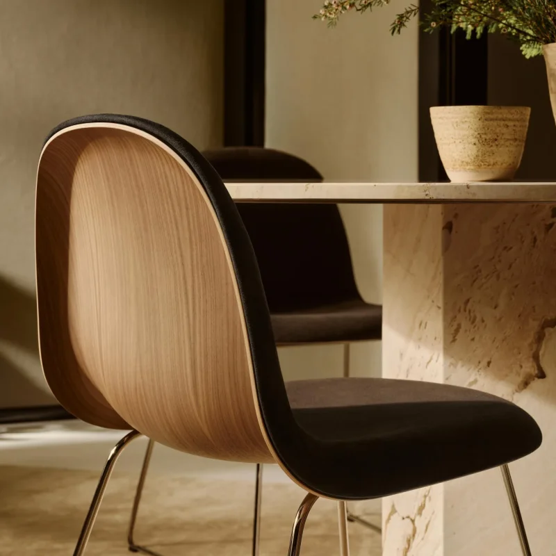 Gubi 3D Dining Sledge-Base Front Upholstered – Gubi.dk at Mesmetric