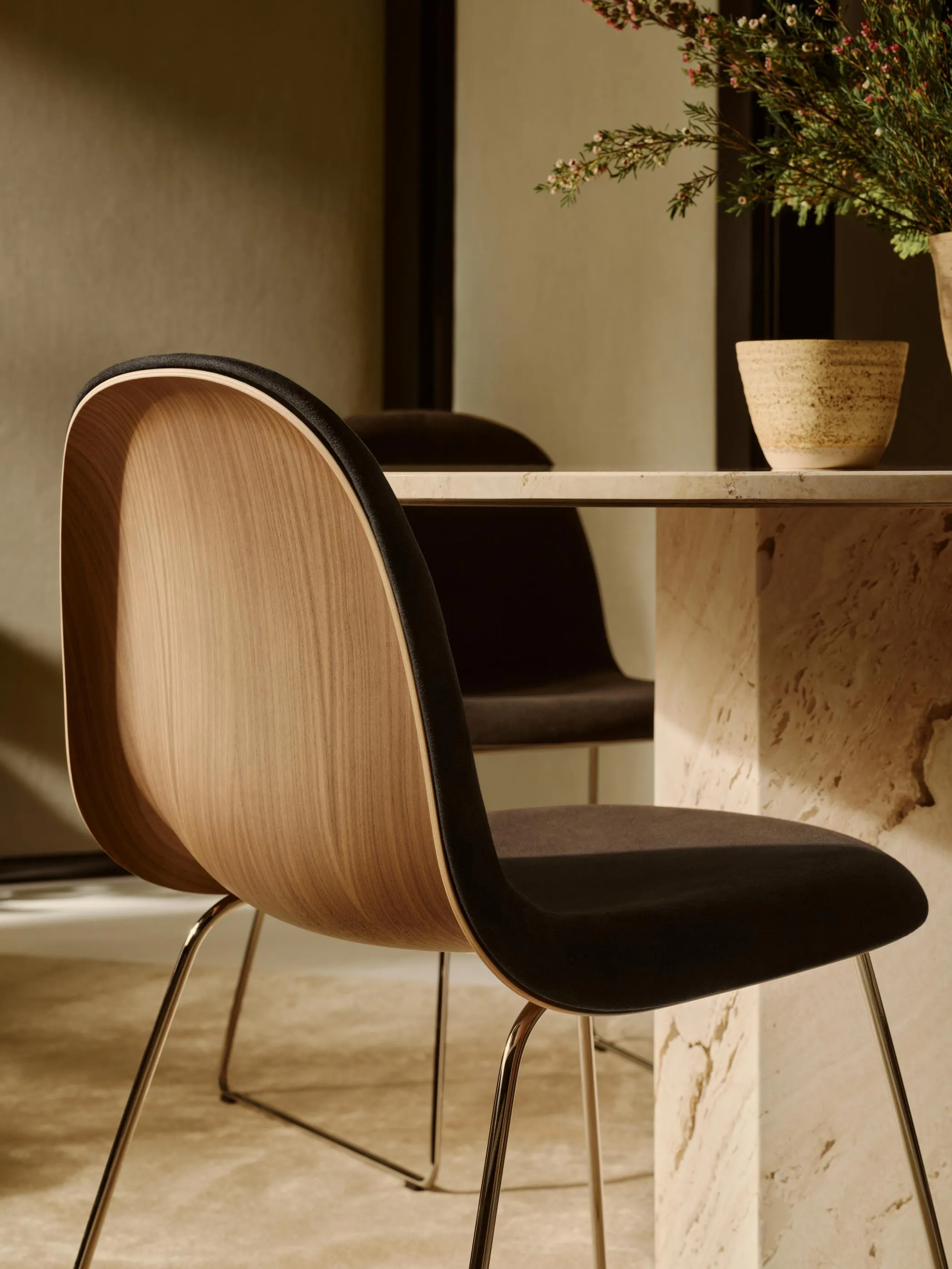 Gubi 3D Dining Sledge-Base Front Upholstered – Gubi.dk at Mesmetric