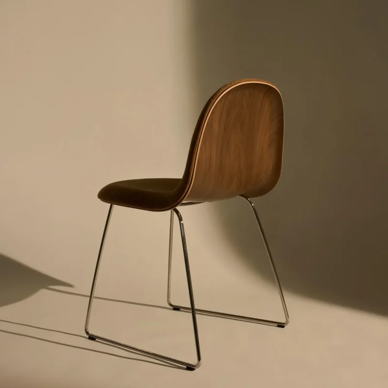 Gubi 3D Dining Sledge-Base Front Upholstered – Gubi.dk at Mesmetric
