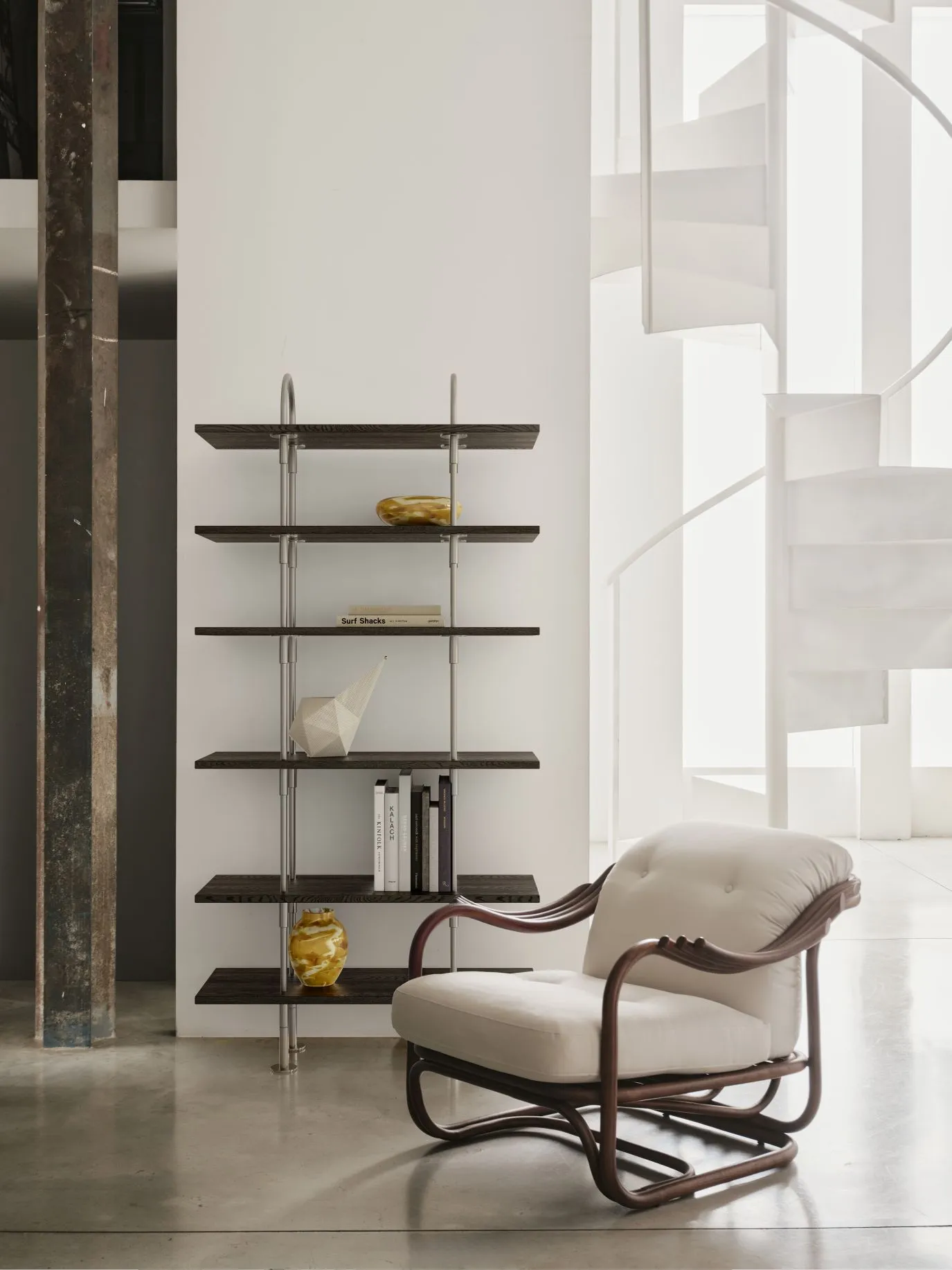 Poltrona Tria Lounge Chair – Gubi.dk at Mesmetric