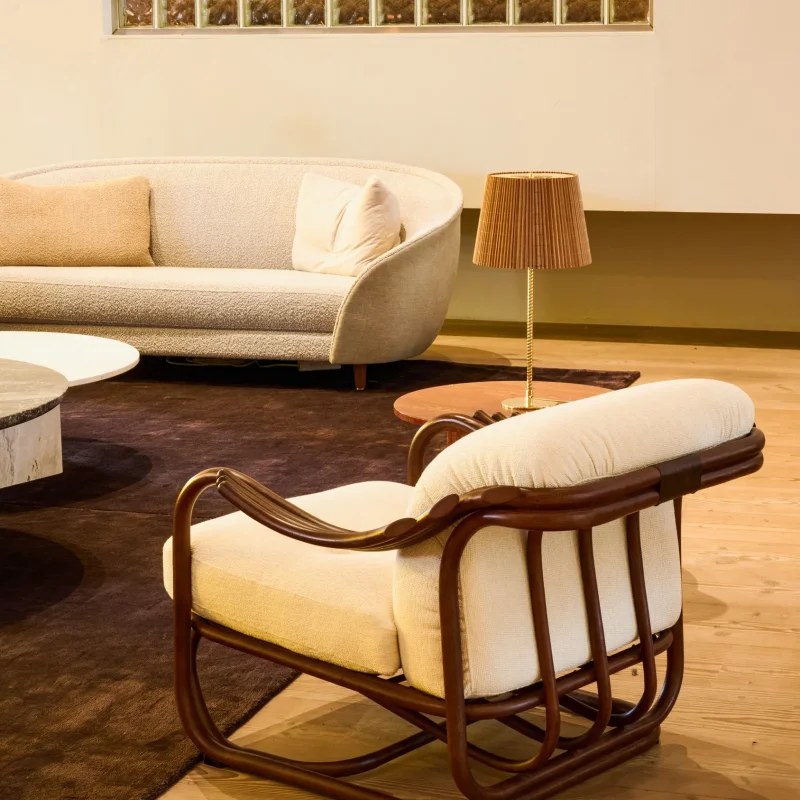 Poltrona Tria Lounge Chair – Gubi.dk at Mesmetric