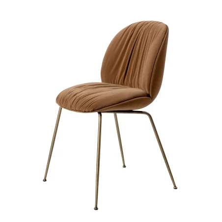 Beetle Soft Dining Front Upholstered - Gubi.dk w Mesmetric