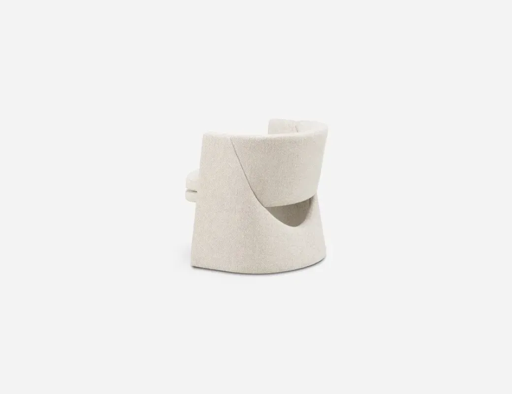 174 Cursa Lounge Chair