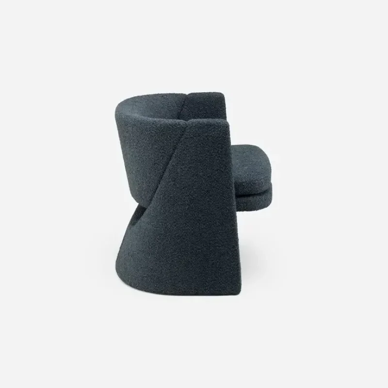 174 Cursa Lounge Chair