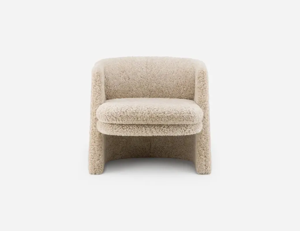 174 Cursa Lounge Chair