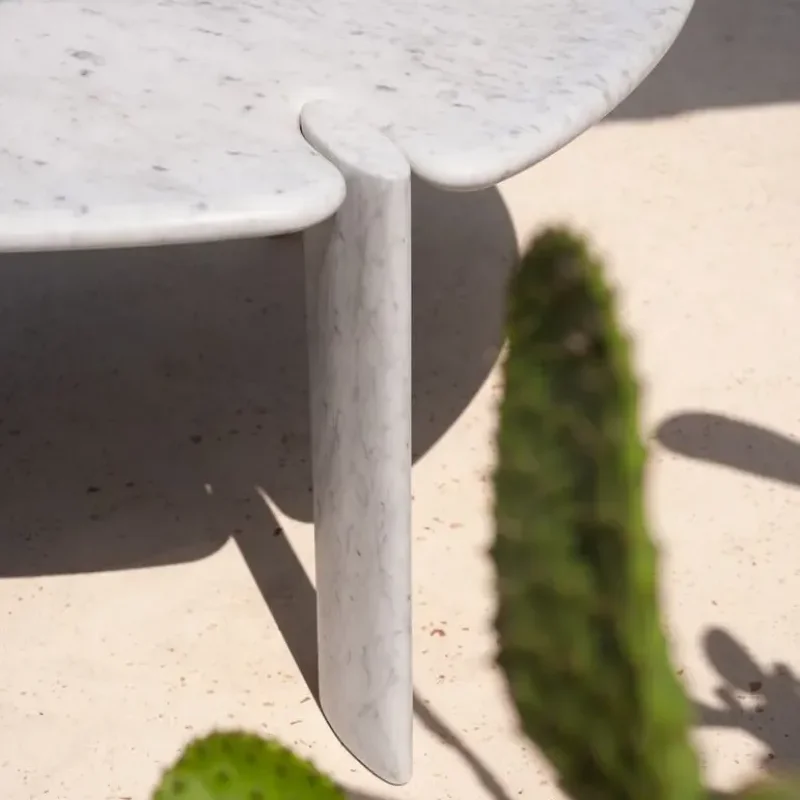 Isamu Stone Outdoor – Baxter at Mesmetric