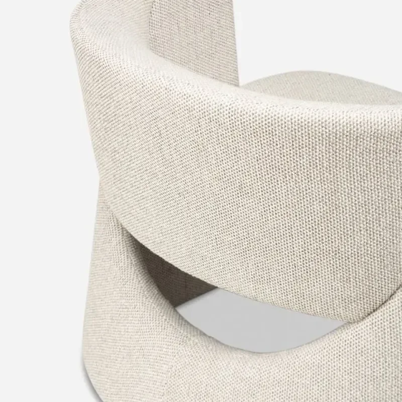 174 Cursa Lounge Chair