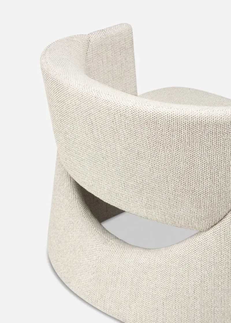 174 Cursa Lounge Chair