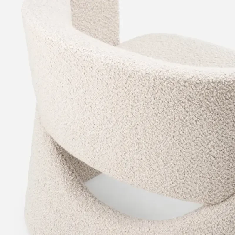 174 Cursa Lounge Chair