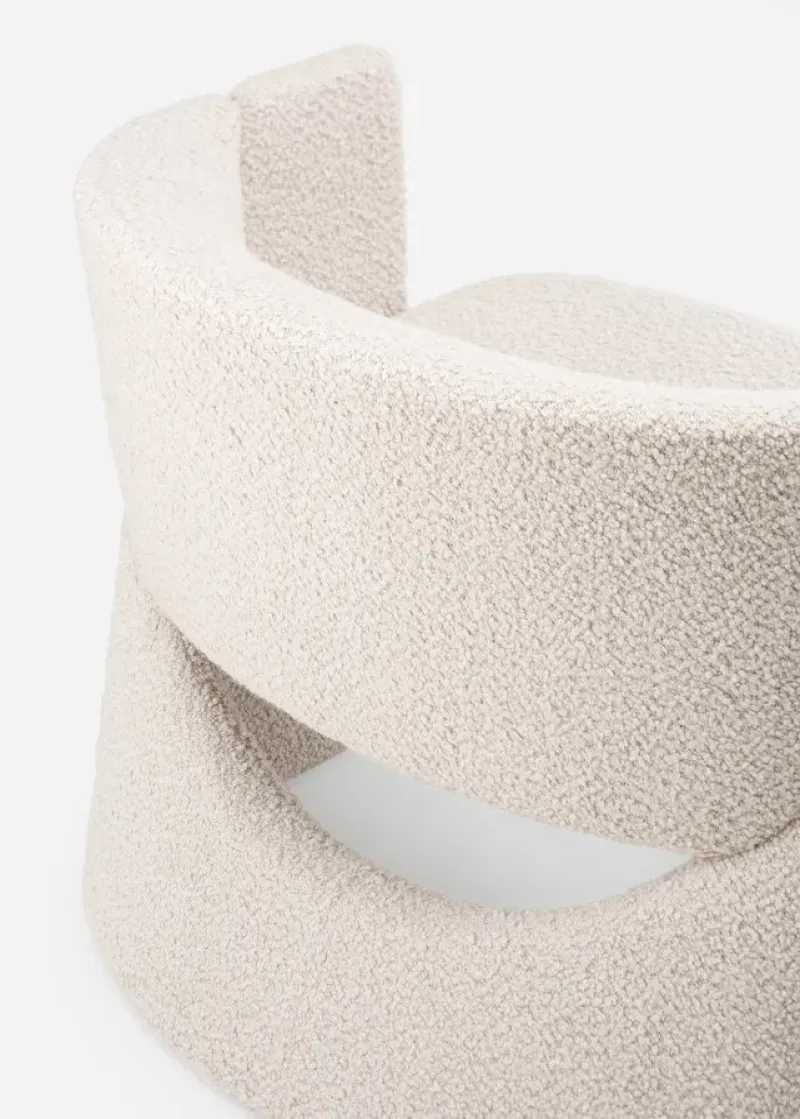 174 Cursa Lounge Chair