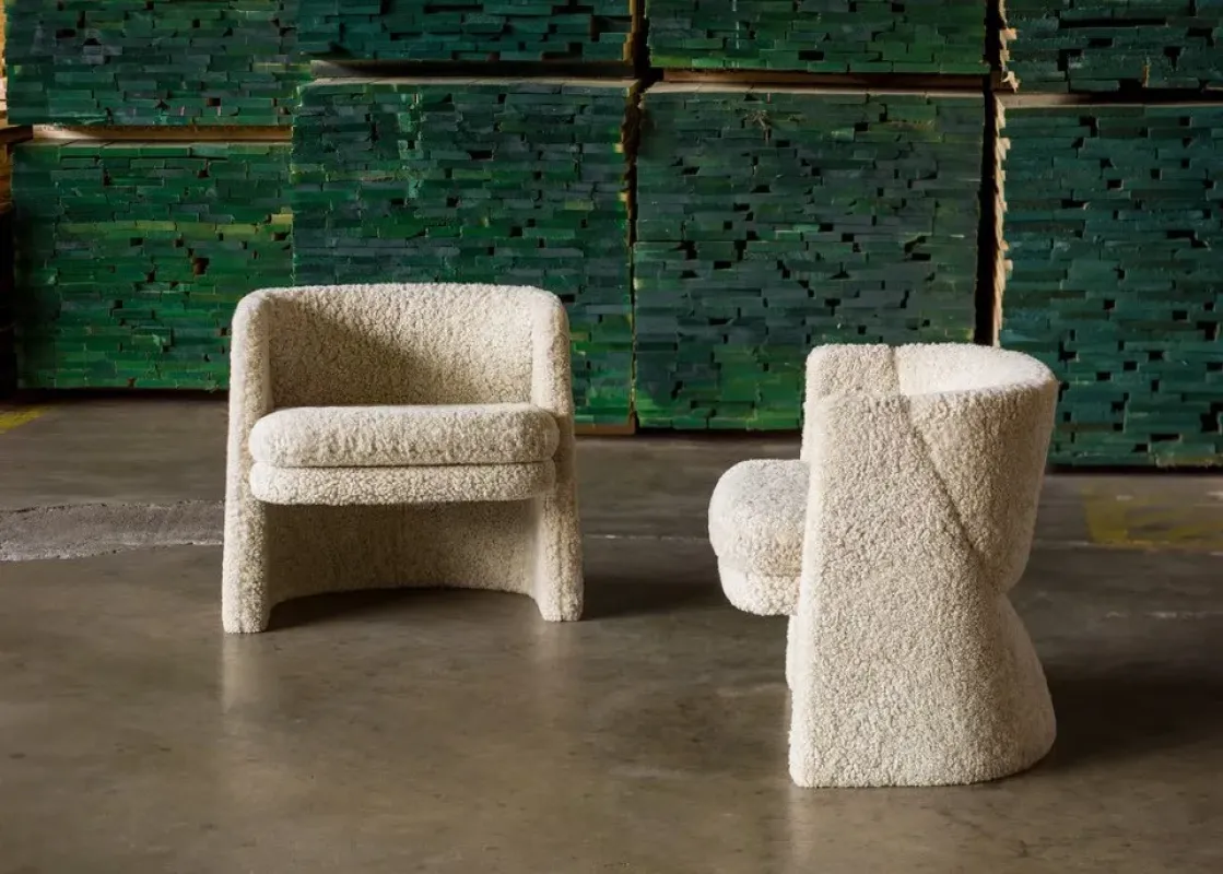 174 Cursa Lounge Chair