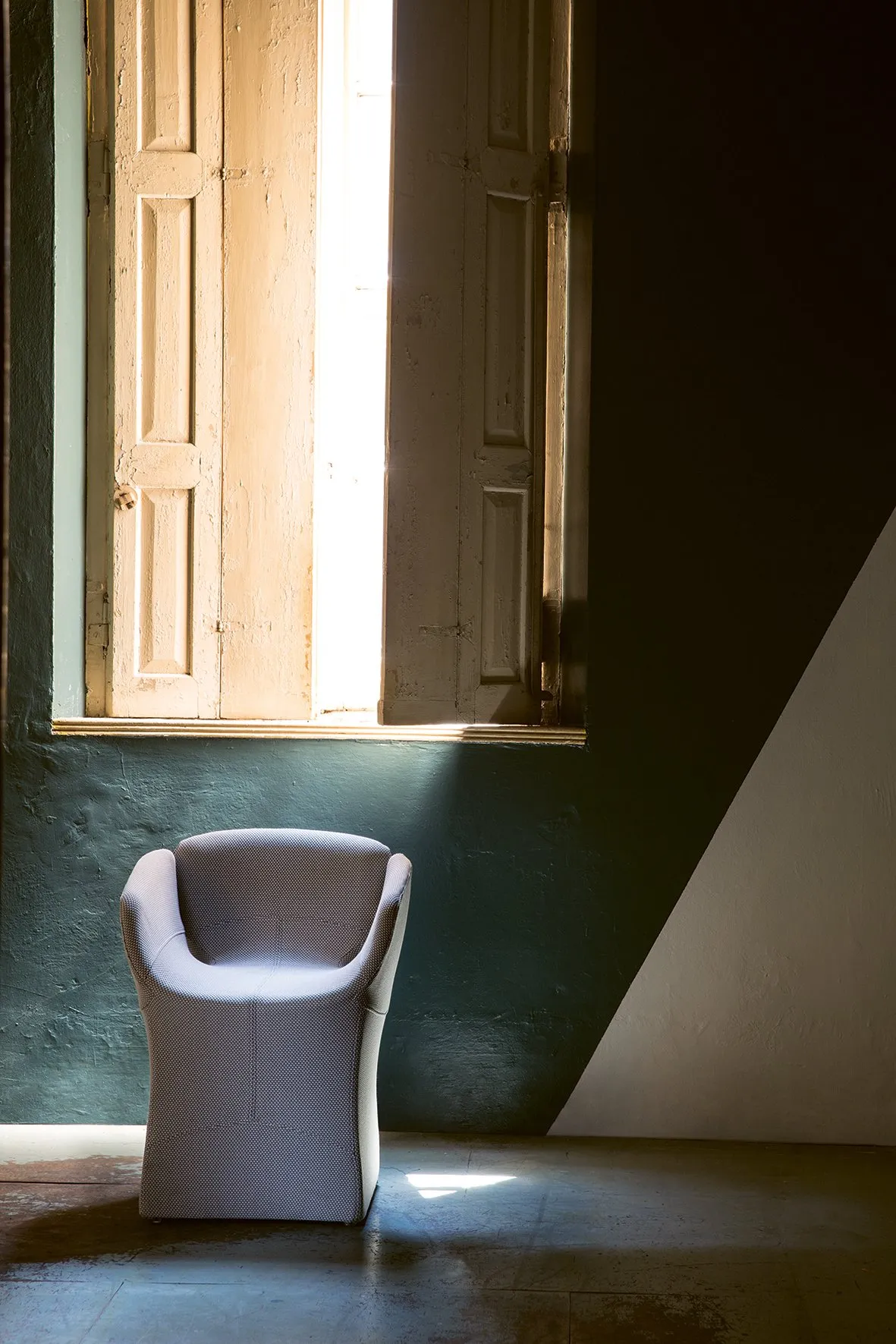 Bloomy – Moroso at Mesmetric