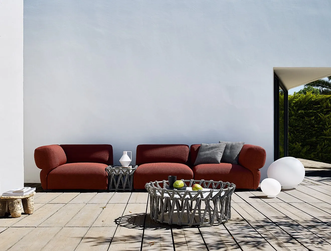 Butterfly Outdoor - B&B Italia Outdoor w Mesmetric