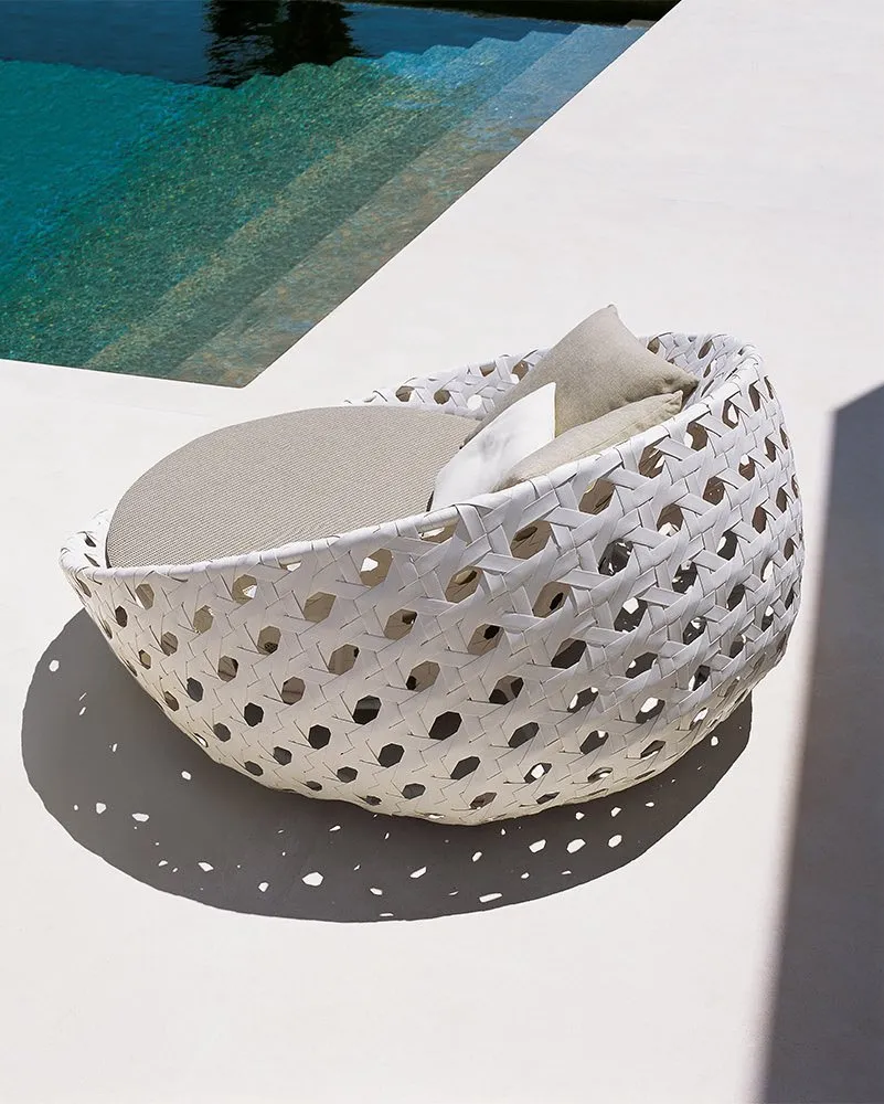 Canasta – B&B Italia Outdoor at Mesmetric