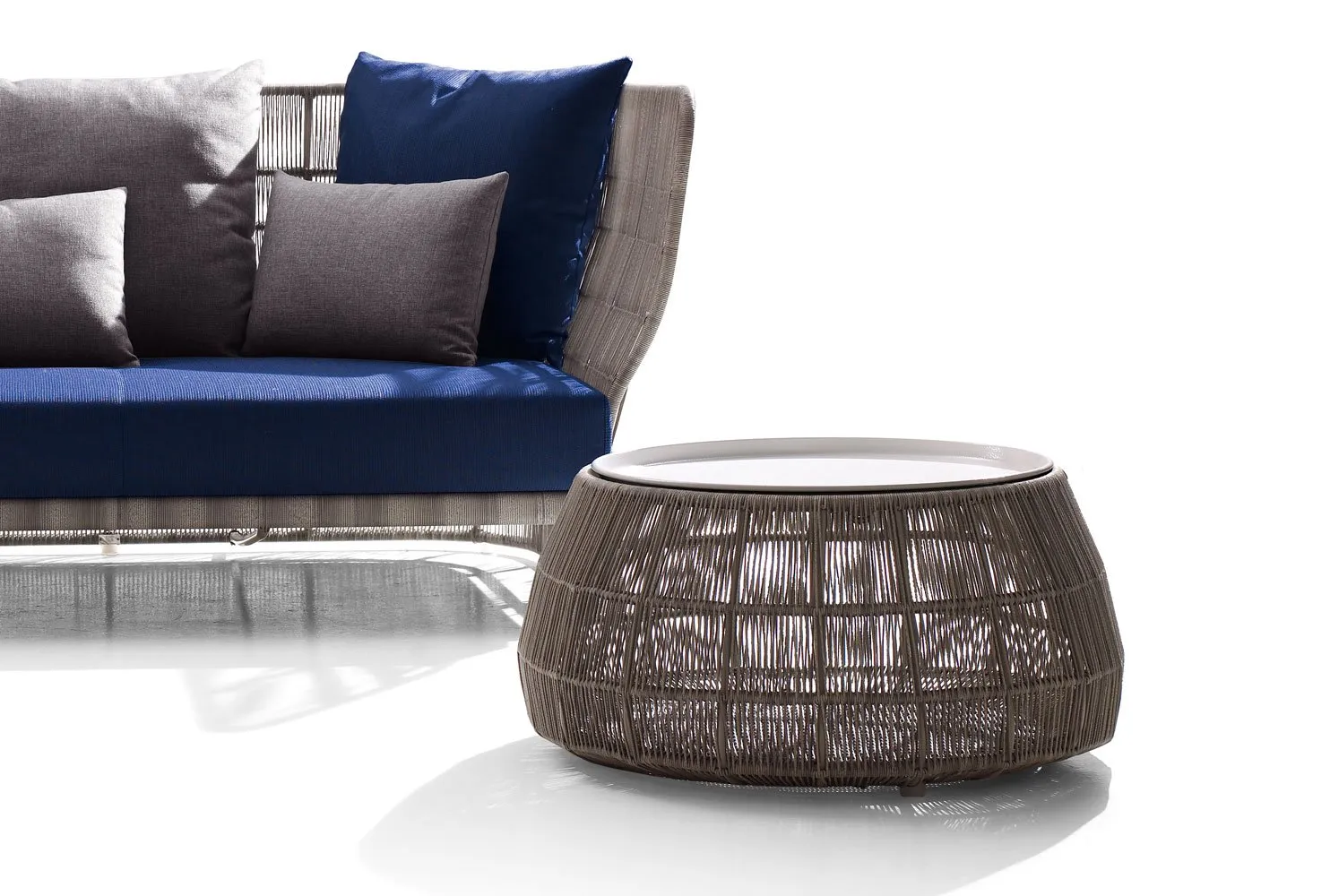 Canasta '13 – B&B Italia Outdoor at Mesmetric