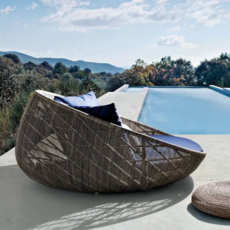 Canasta '13 – B&B Italia Outdoor at Mesmetric