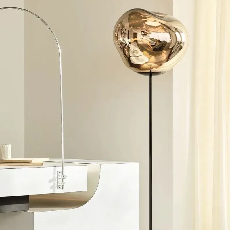 Melt Cone Slim Floor Gold - Tom Dixon w Mesmetric