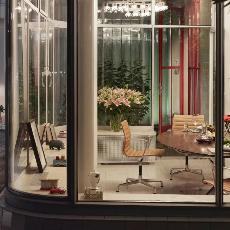 Aluminium Group EA 103 – Vitra at Mesmetric