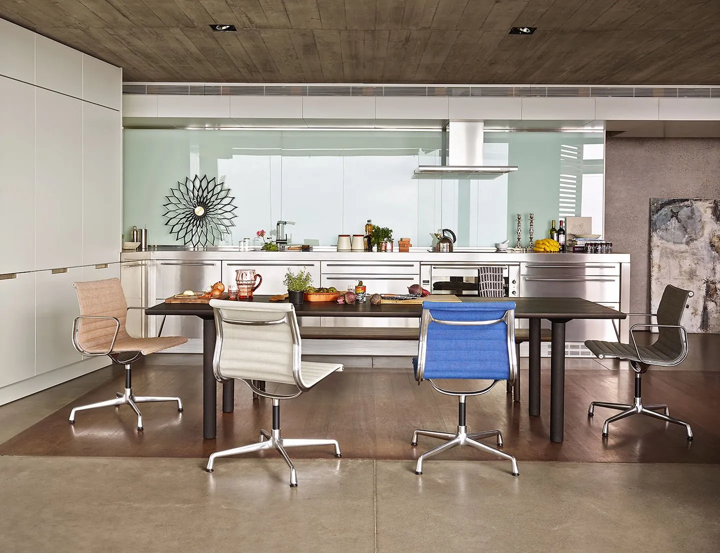 Aluminium Group EA 104 - Vitra w Mesmetric