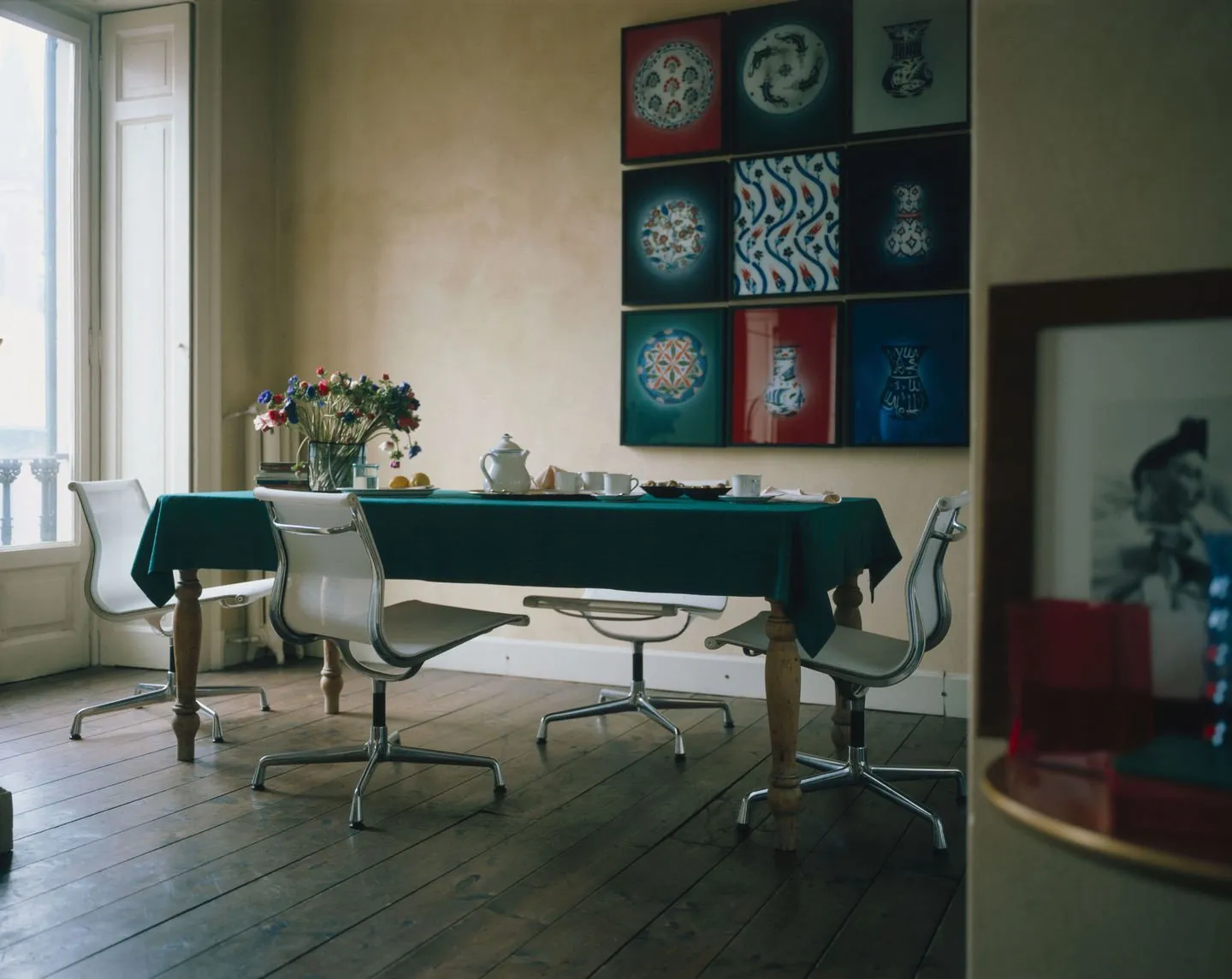 Aluminium Group EA 105 – Vitra at Mesmetric