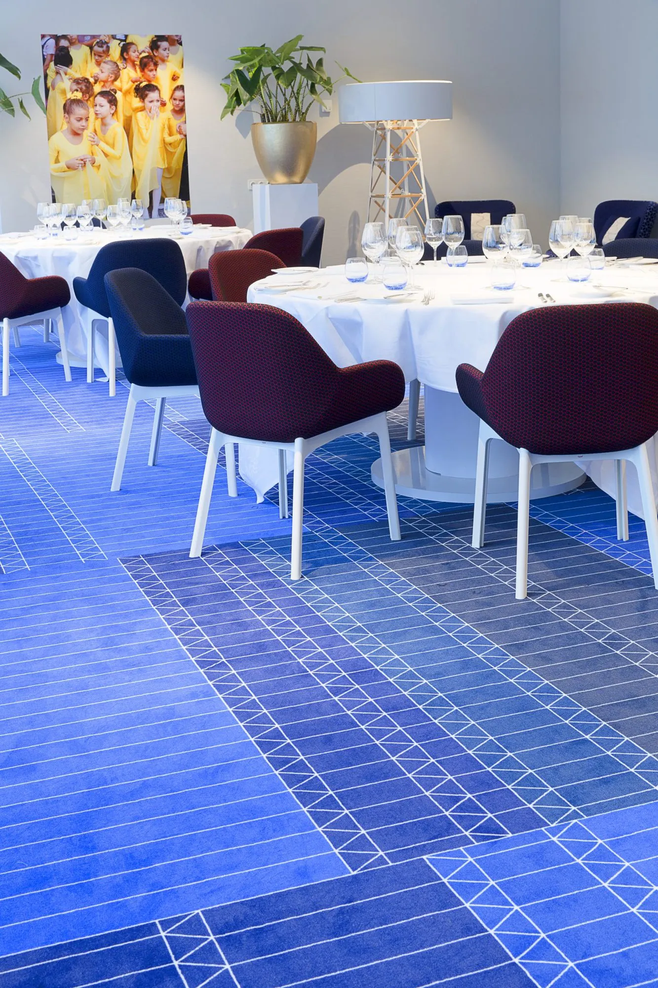 Zigzag - Moooi Carpets w Mesmetric