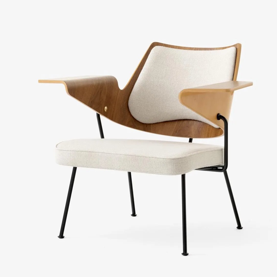 RFH Lounge Chair RD8 – & Tradition at Mesmetric