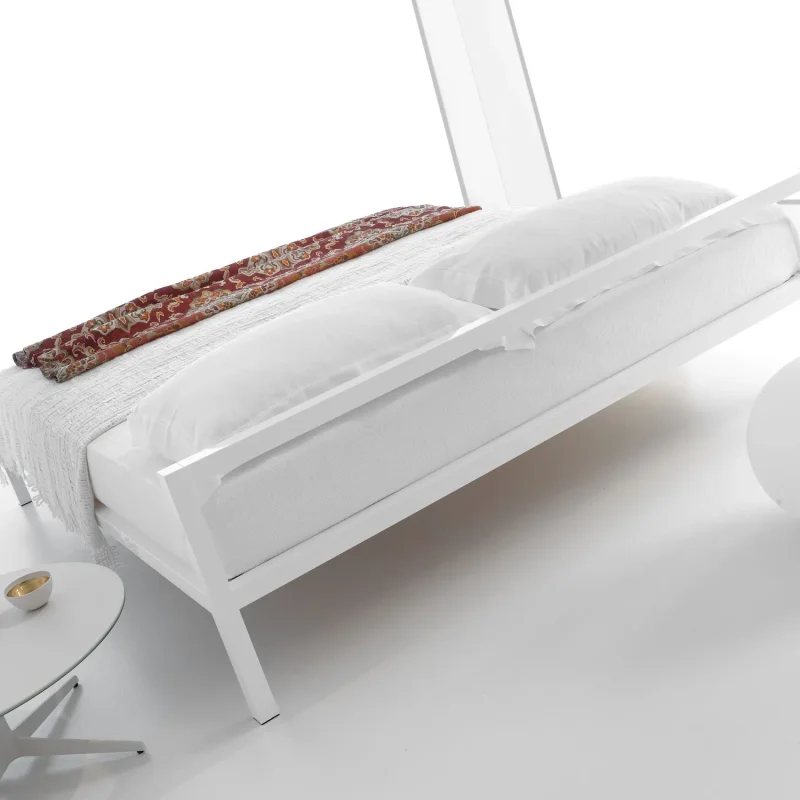 Aluminium Bed - MDF Italia w Mesmetric