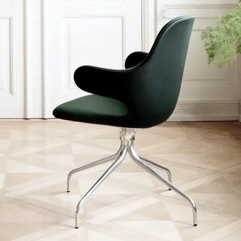 Catch Chair Swivel JH2 – & Tradition at Mesmetric