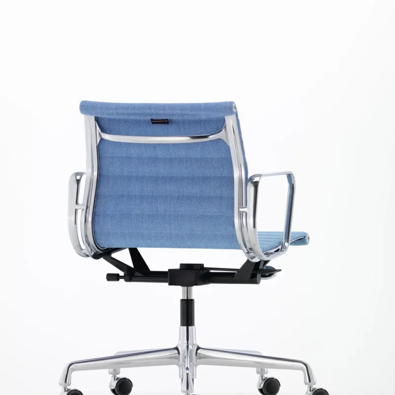 Aluminium Group EA 118 – Vitra at Mesmetric