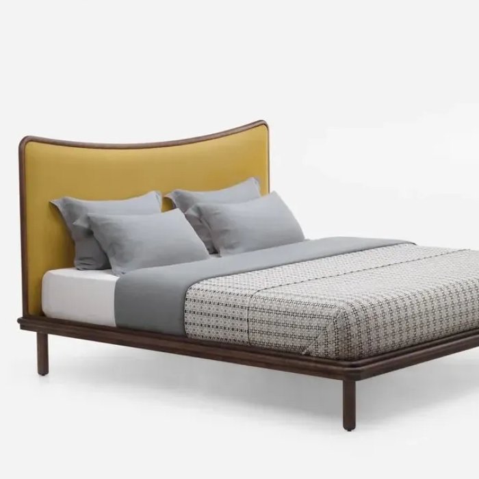 061 Carlton Bed