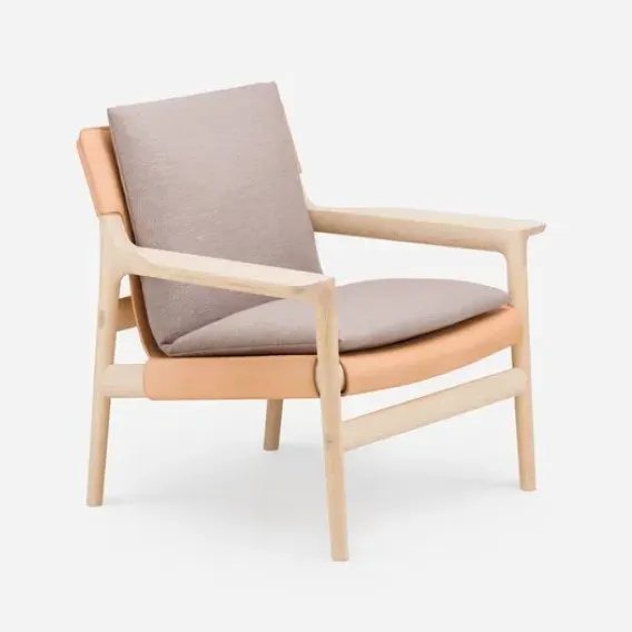 124SZ Sela Lounge Chair Wide Arms