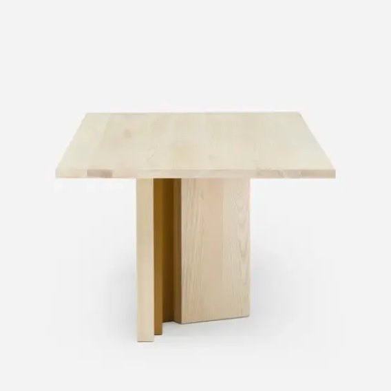 170 Izar Dining Table