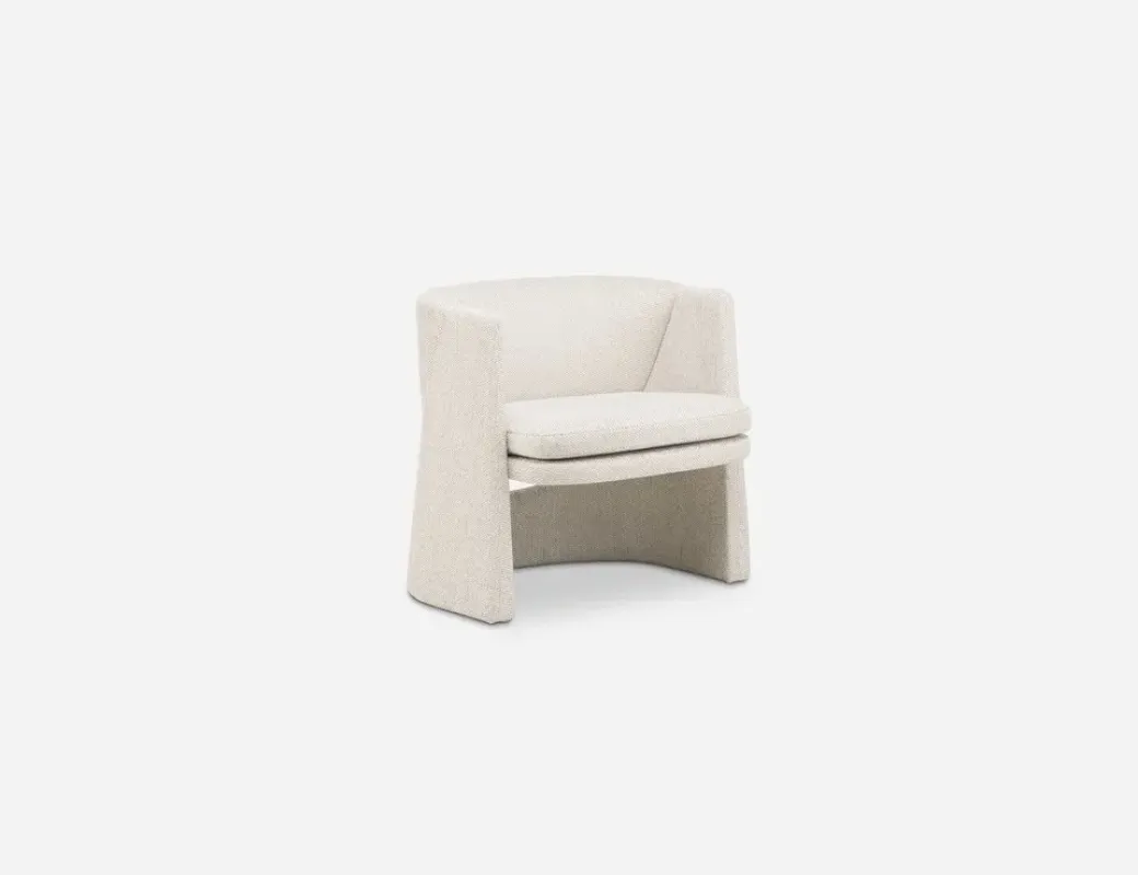 174 Cursa Lounge Chair