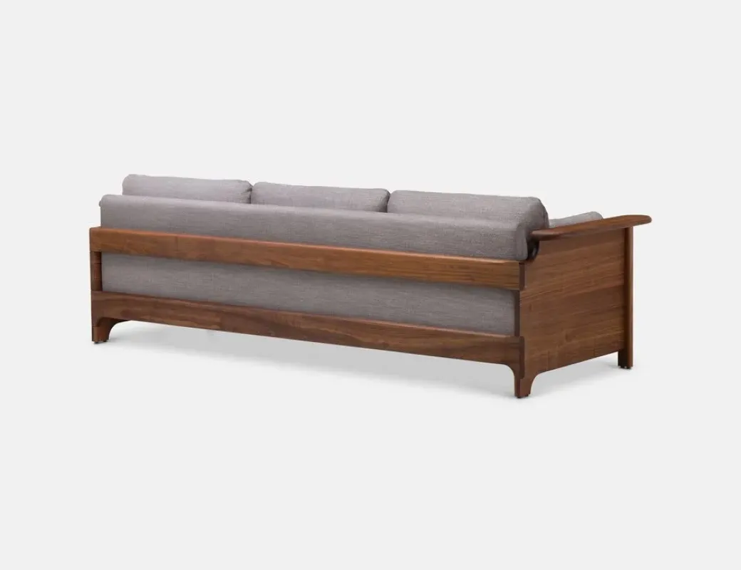 687 Twenty-Five Sofa - De La Espada w Mesmetric